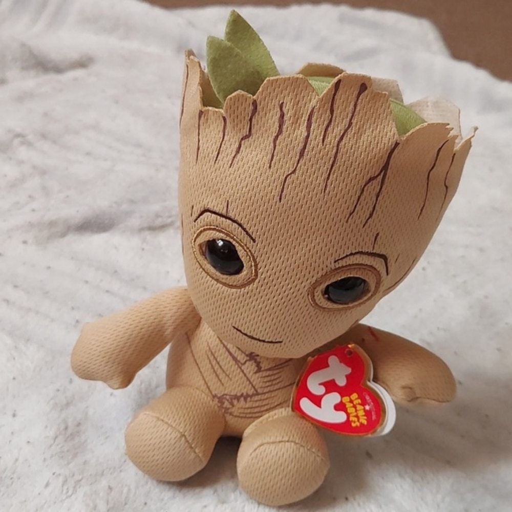 Groot beanie baby